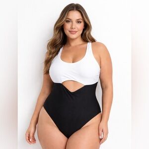 Forever 21  Plus Women cut out swimwear size 1X